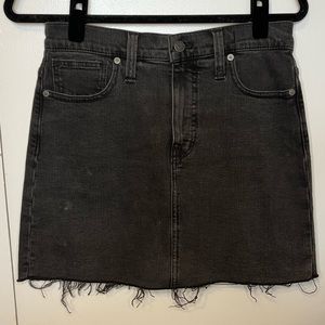 Madewell dark wash denim mini skit with fringe size 26